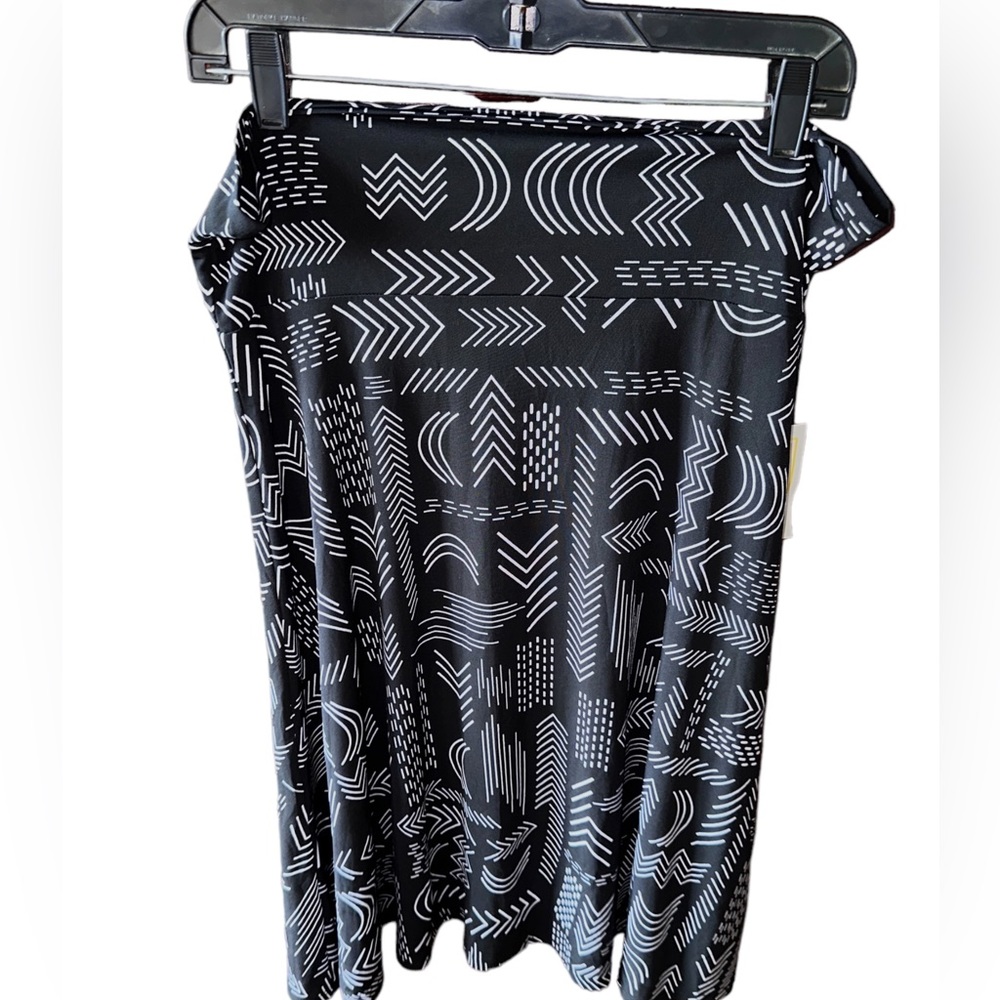 Lularoe XL black and white A line Azure skirt.NWT. Yoga style waistband - Picture 2 of 7